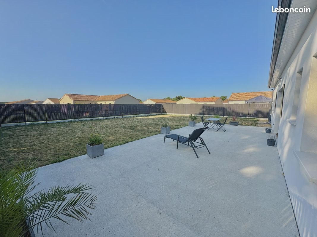 Maison à louer, 92m², Quinçay