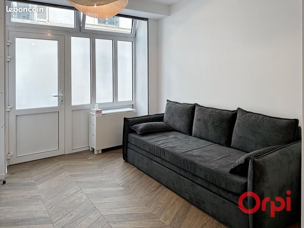 Appartement à louer, 27m², Paris 17ème