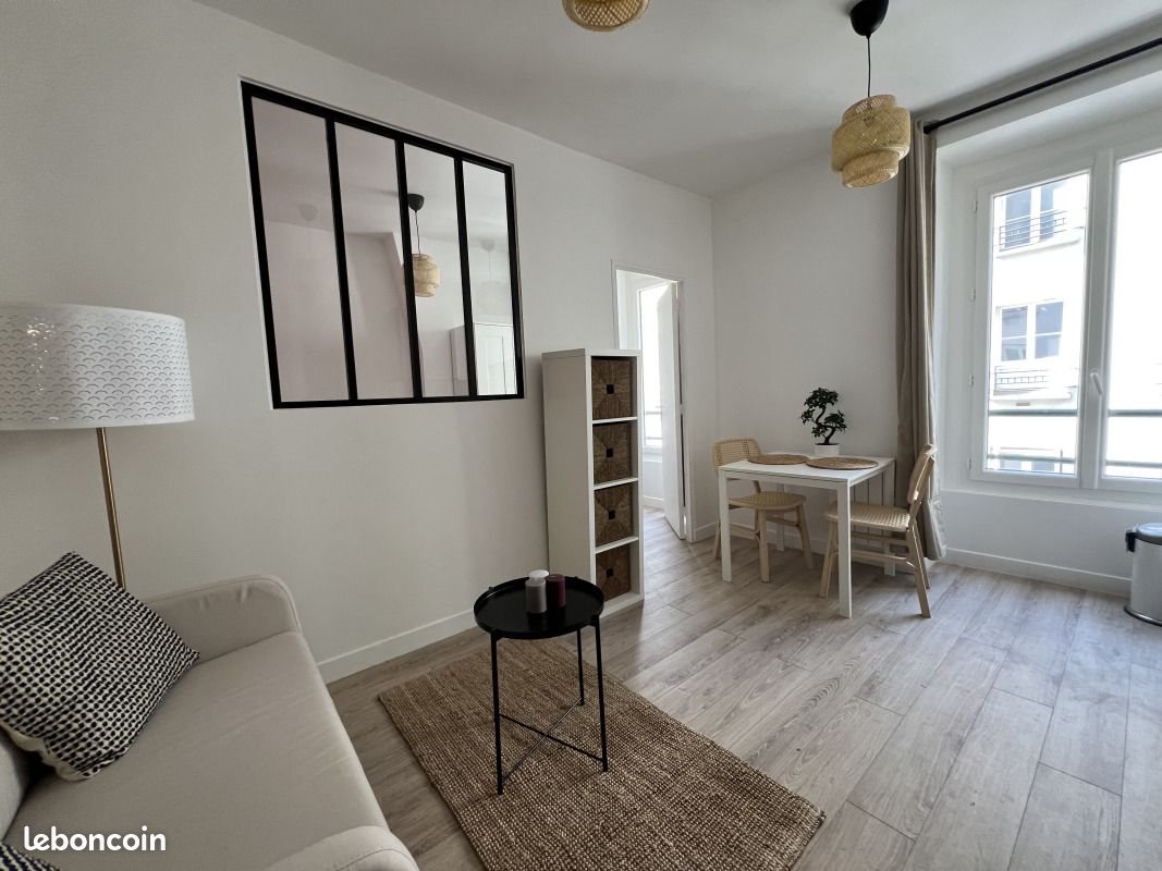 Appartement à louer, 27m², Paris 18ème