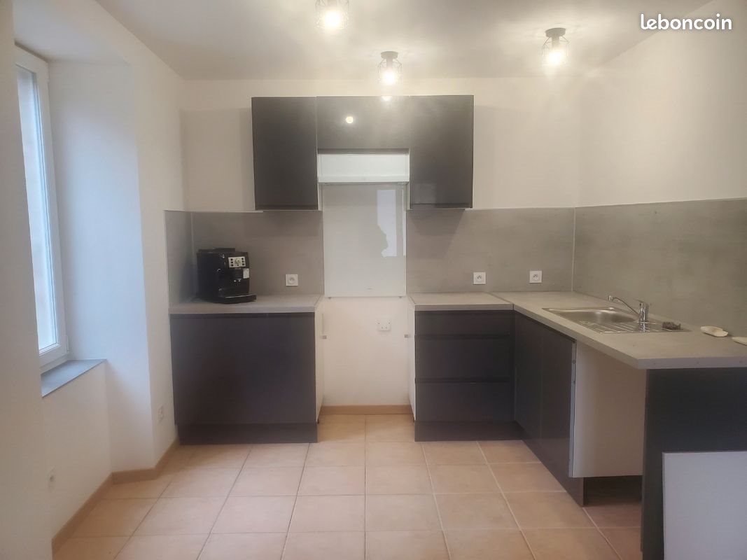 Maison à louer, 100m², Arcens