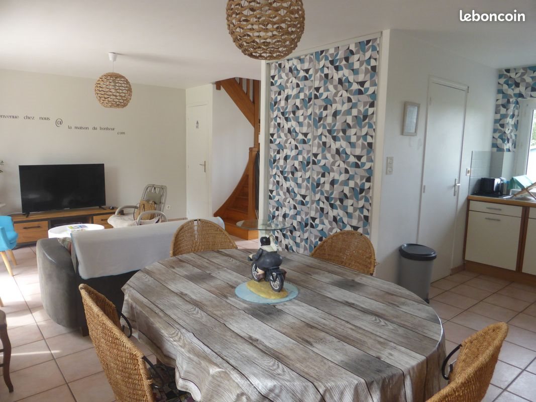 Maison à louer, 70m², Theix