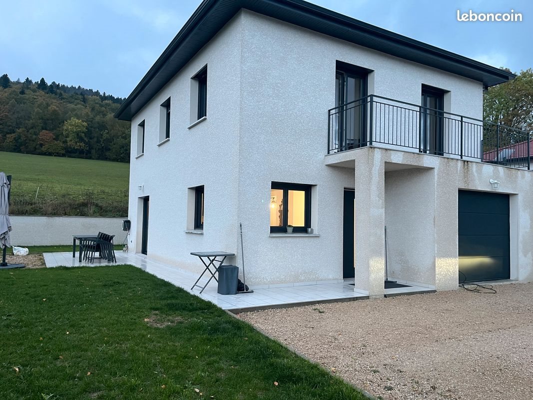 Maison à louer, 140m², Péron