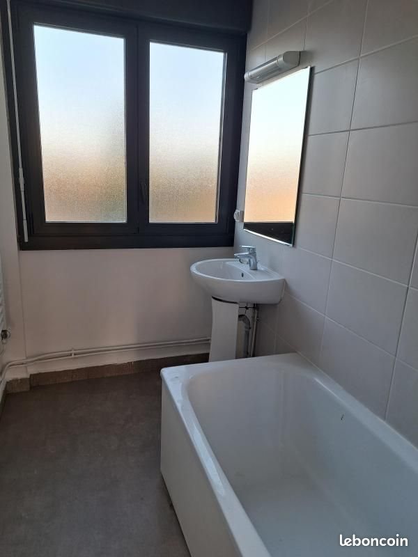 Appartement à louer, 60m², Feurs