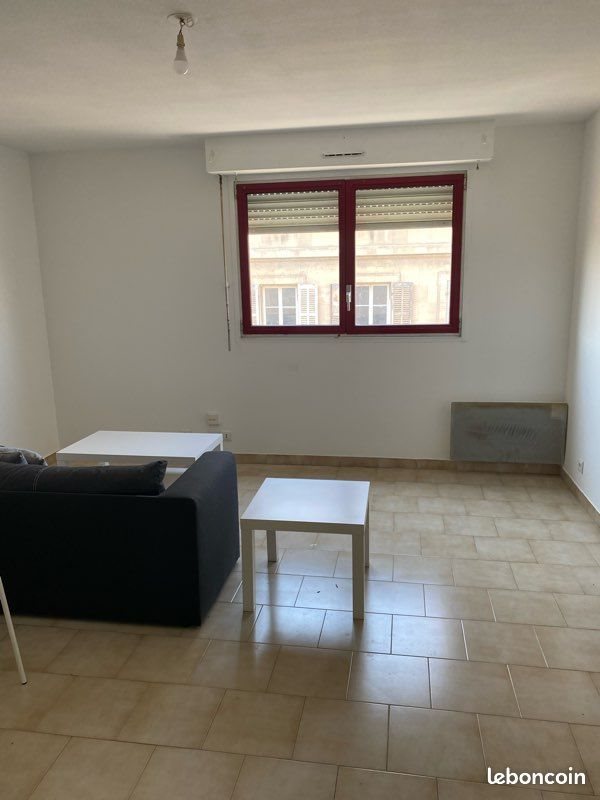 Appartement à louer, 27m², Marseille 6ème