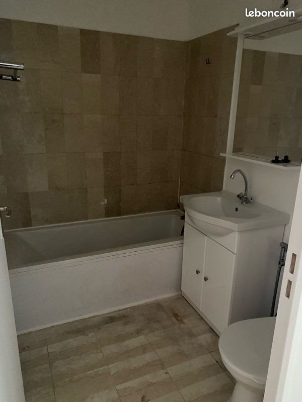 Appartement à louer, 27m², Marseille 6ème