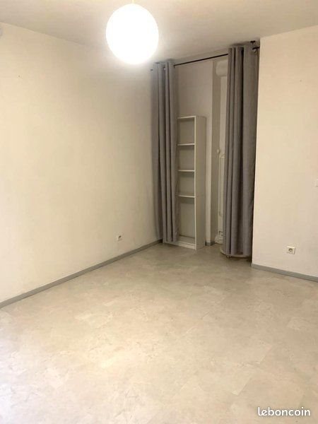 Appartement à louer, 21m², Marseille 5ème