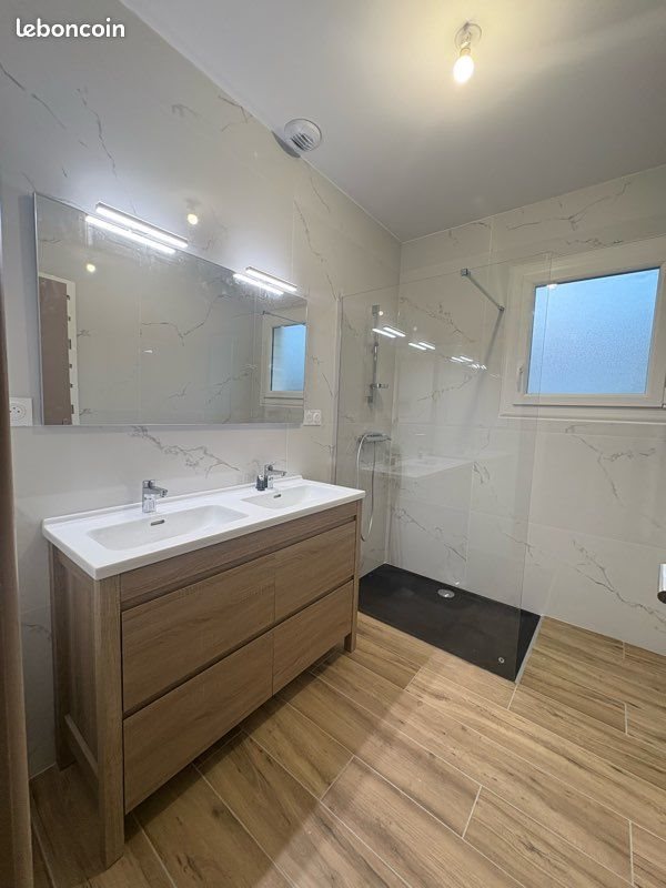 Maison à louer, 120m², Saint-Pierre-de-Rivière