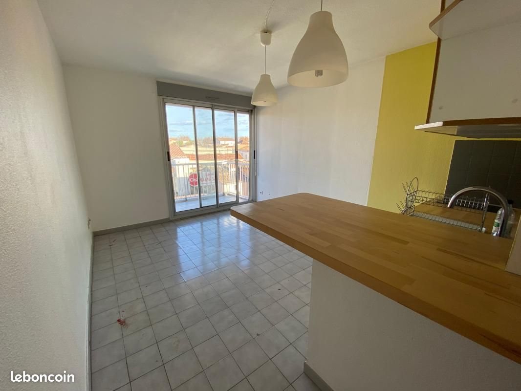 Appartement à louer, 26m², Lunel