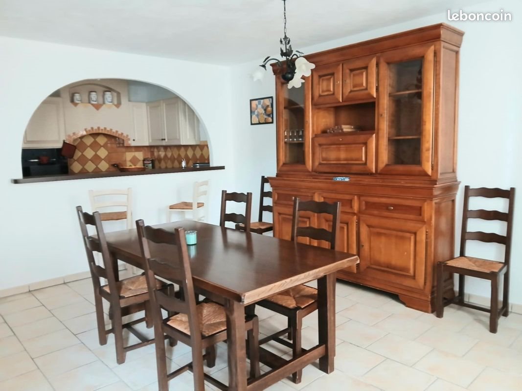 Maison à louer, 85m², Riez