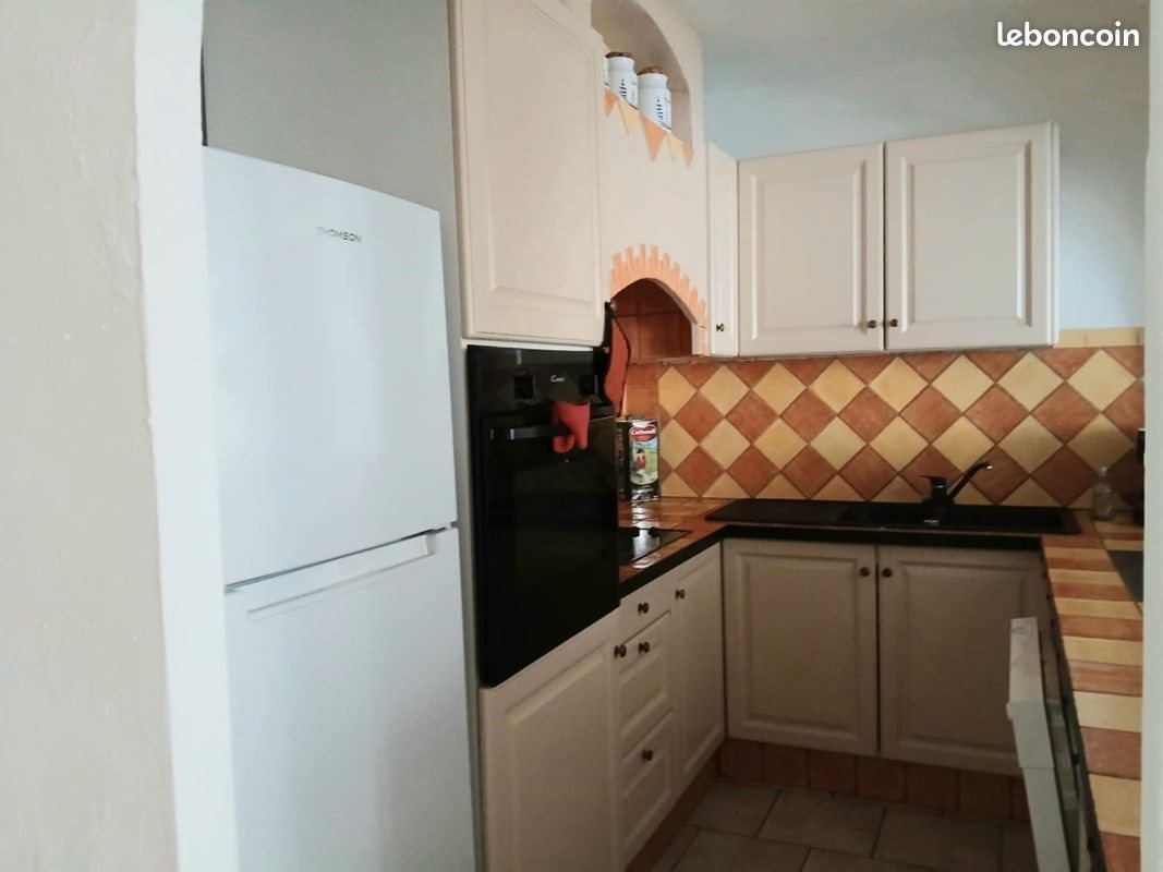 Maison à louer, 85m², Riez