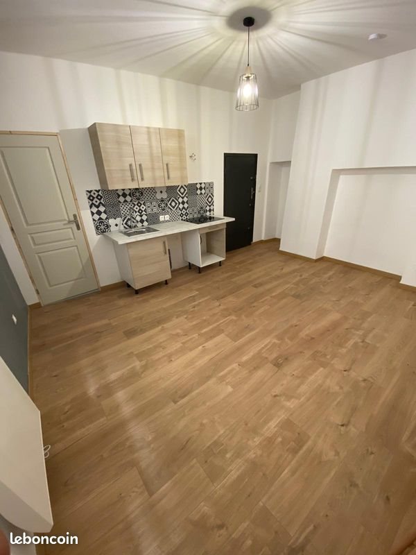 Appartement à louer, 37m², Nîmes