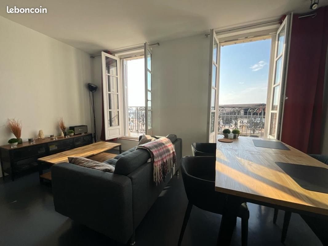 Appartement à louer, 75m², Marseille 2ème