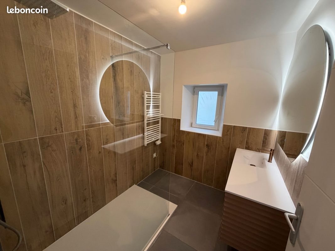 Appartement à louer, 70m², Espeluche