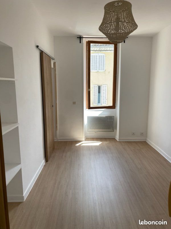 Appartement à louer, 40m², Saint-Zacharie