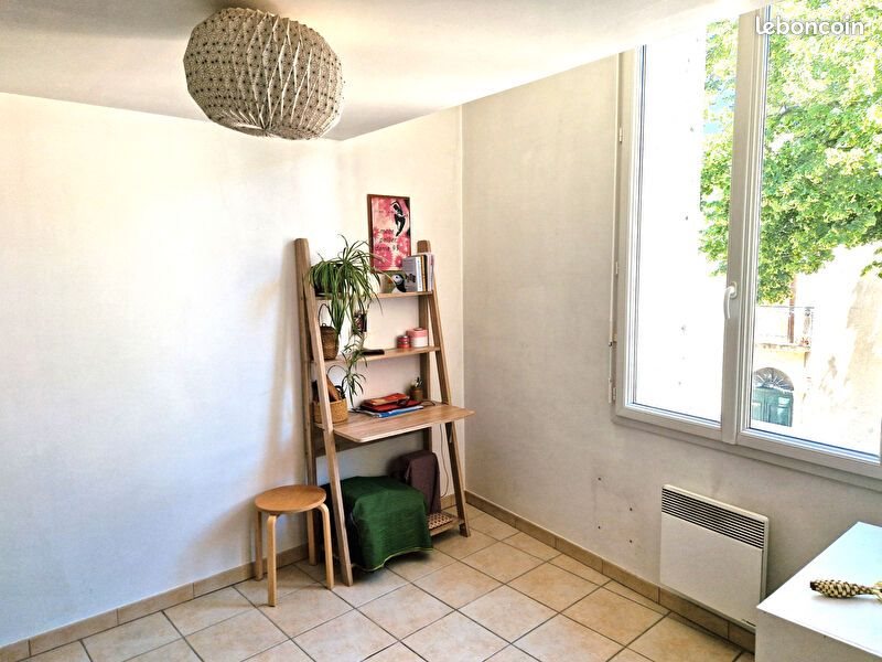 Appartement à louer, 76m², Saint-Martin-de-Londres