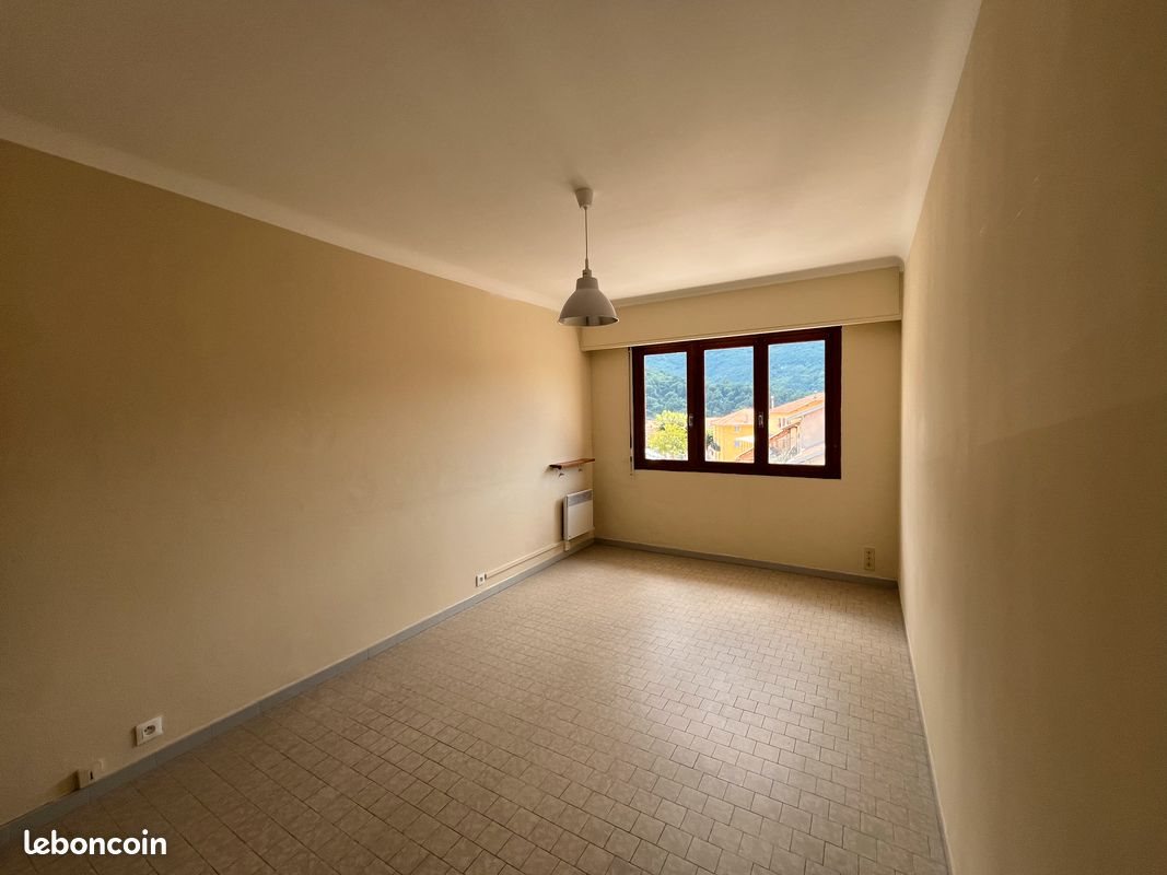 Appartement à louer, 50m², Roquebillière
