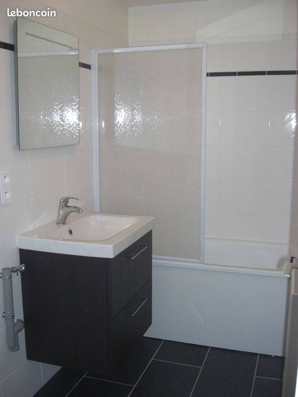 Appartement à louer, 25m², Saint-Julien-les-Villas