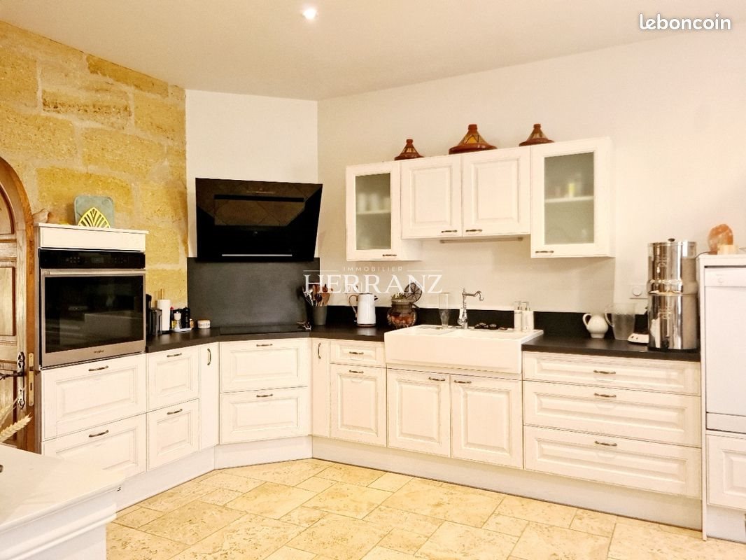 Maison à vendre, 185m², Saint-Médard-de-Guizières