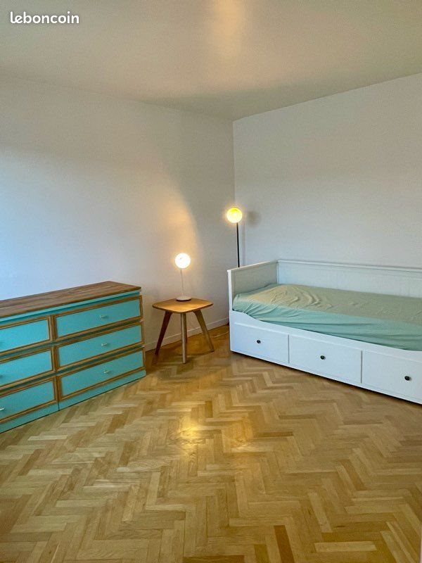 Appartement à louer, 27m², Paris 18ème