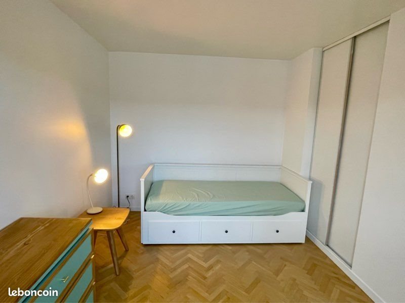 Appartement à louer, 27m², Paris 18ème