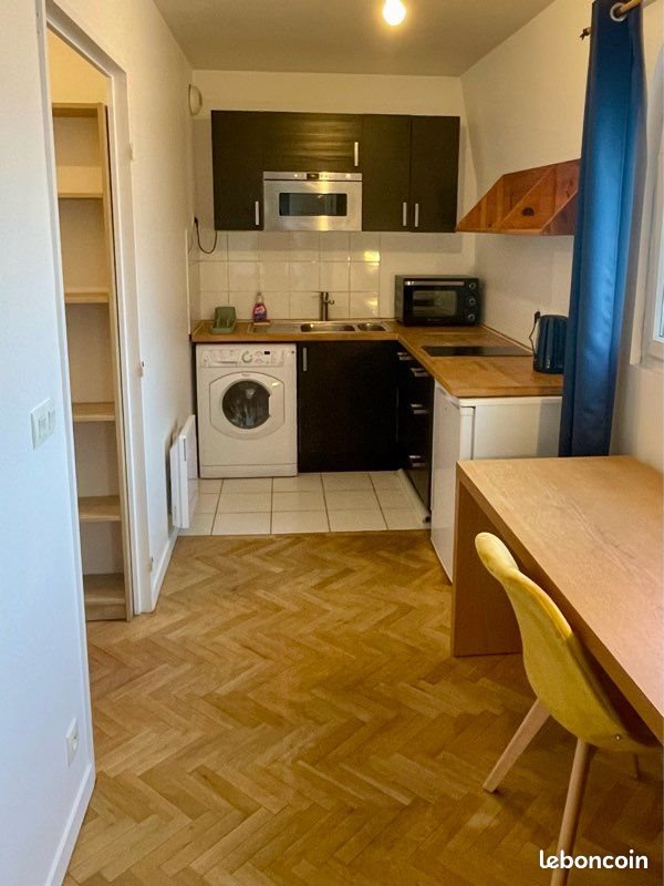 Appartement à louer, 27m², Paris 18ème