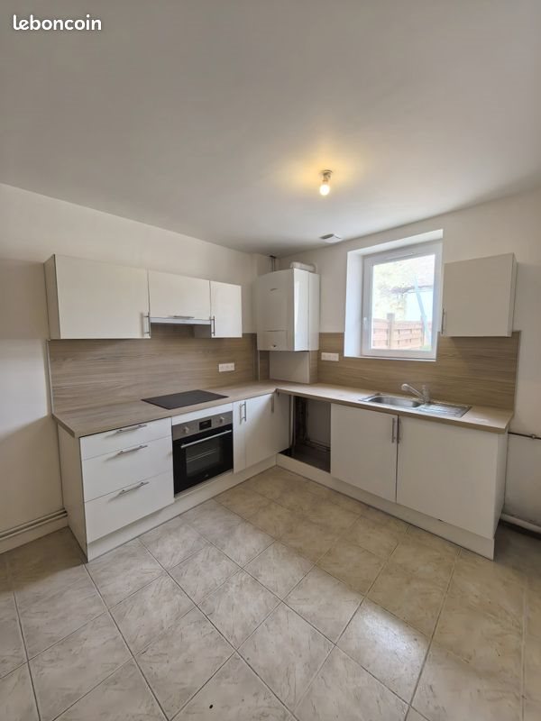 Maison à louer, 827m², Marolles-en-Brie