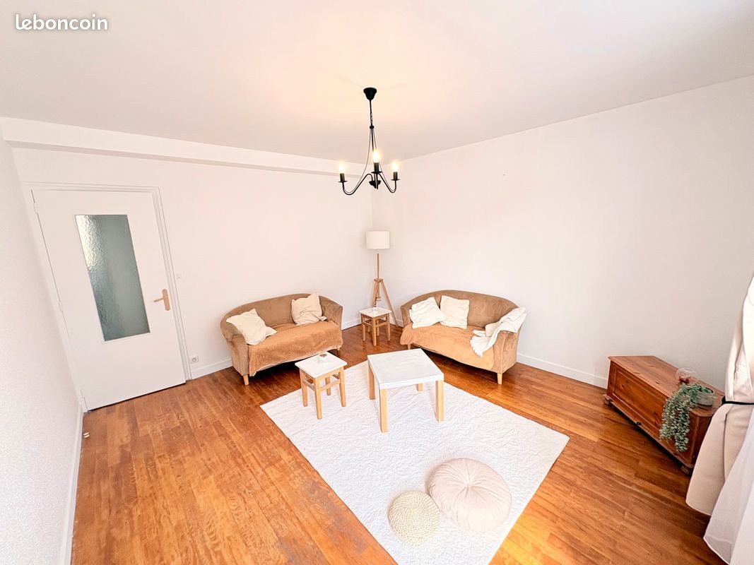 Appartement à louer, 70m², Saint-Claude