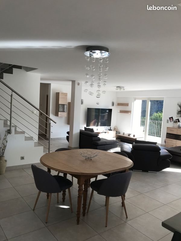 Maison à louer, 150m², La Colle-sur-Loup