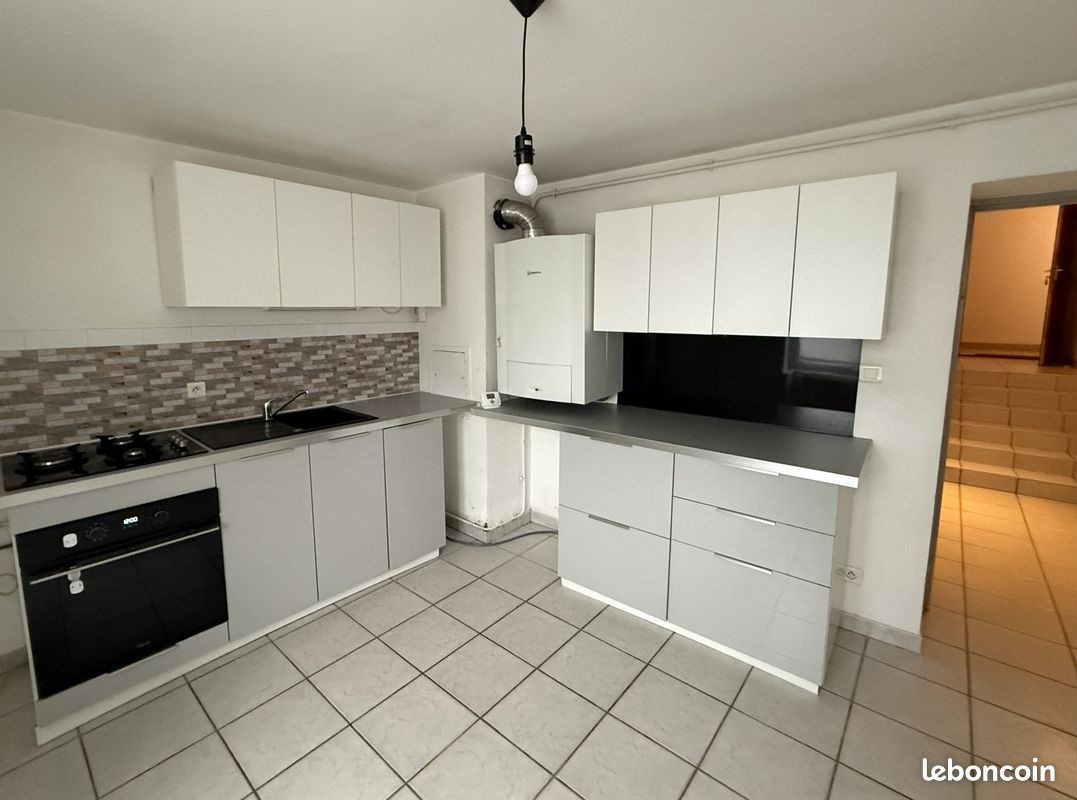 Appartement à louer, 117m², Charnay