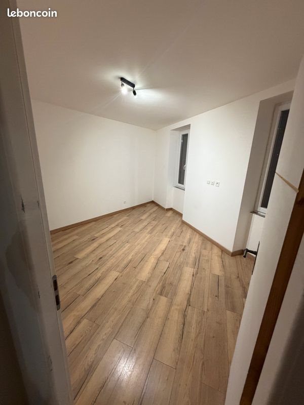 Appartement à louer, 42m², Nans-les-Pins