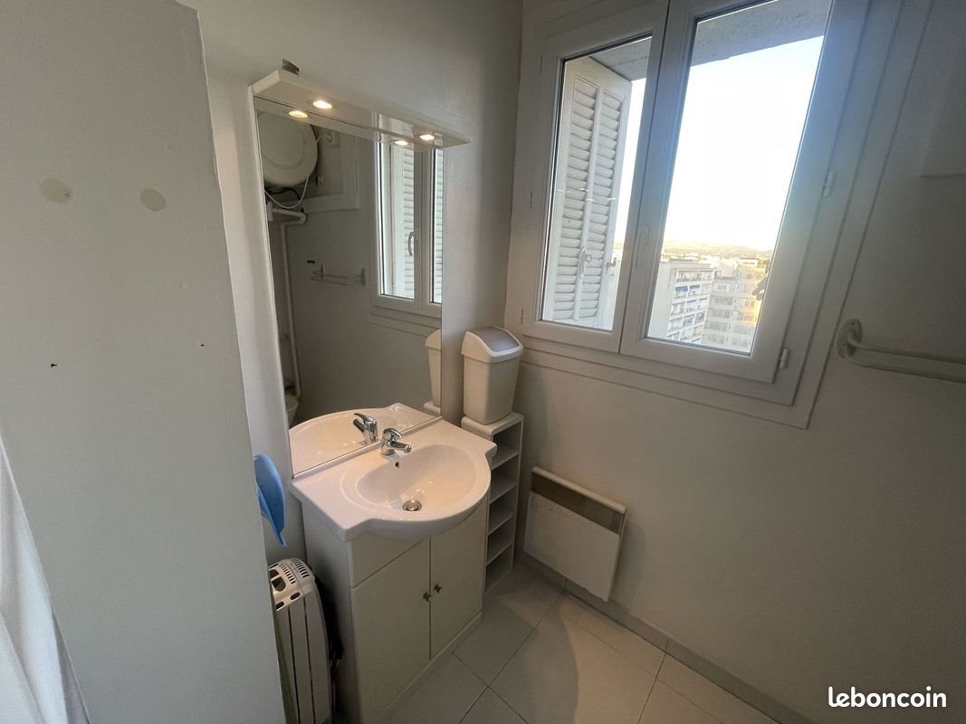 Appartement à louer, 17m², Marseille 8ème