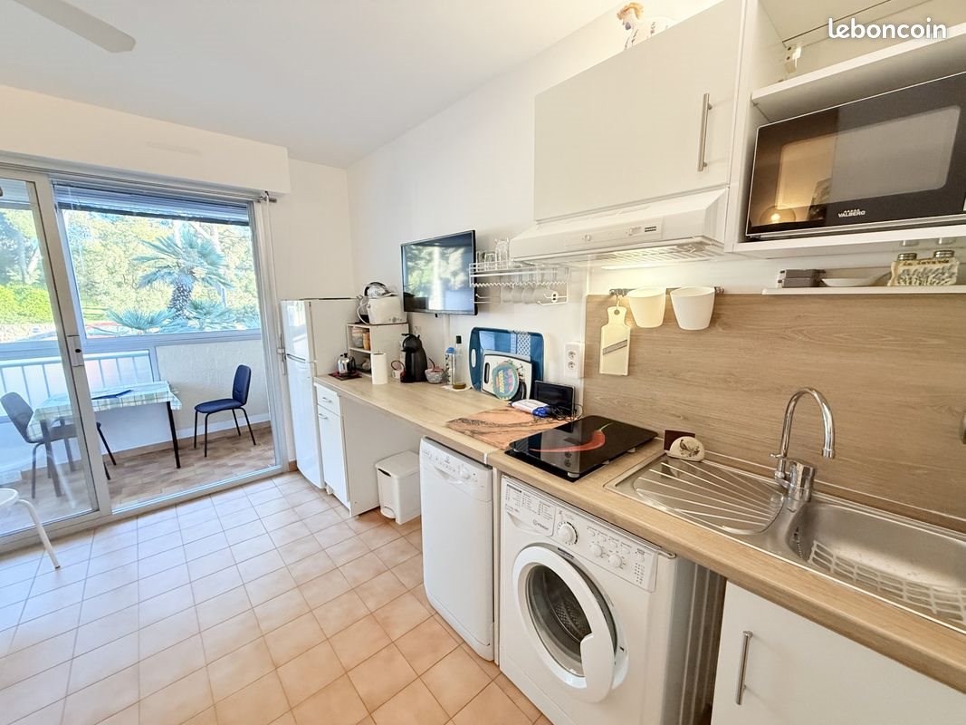 Appartement à louer, 23m², Sanary-sur-Mer