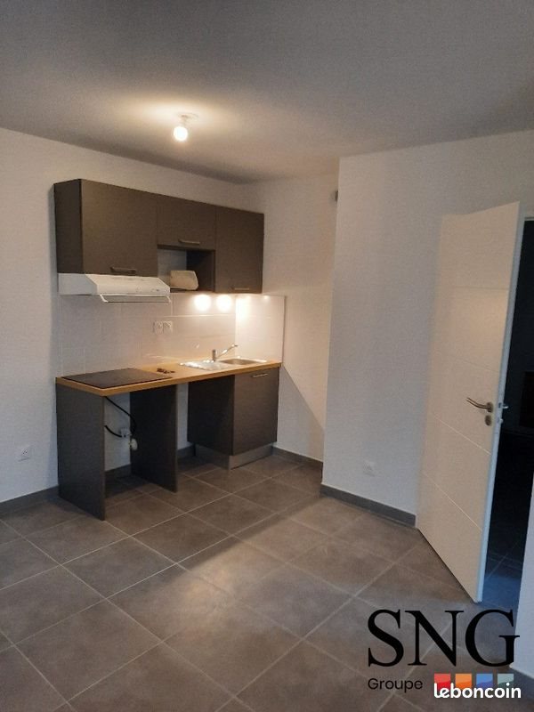 Appartement à louer, 43m², Vedène