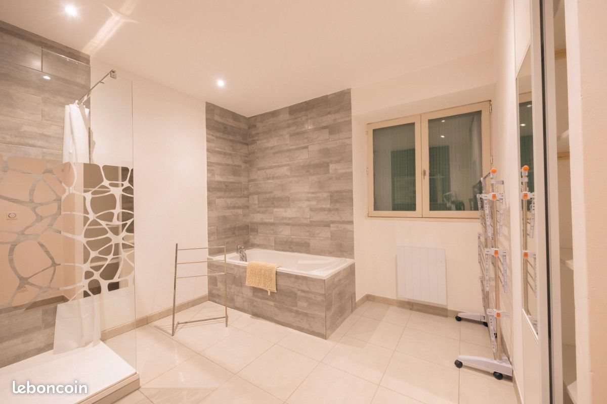 Appartement à louer, 87m², Lons-le-Saunier