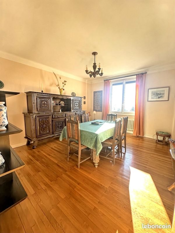 Maison à vendre, 166m², Sainte-Sigolène