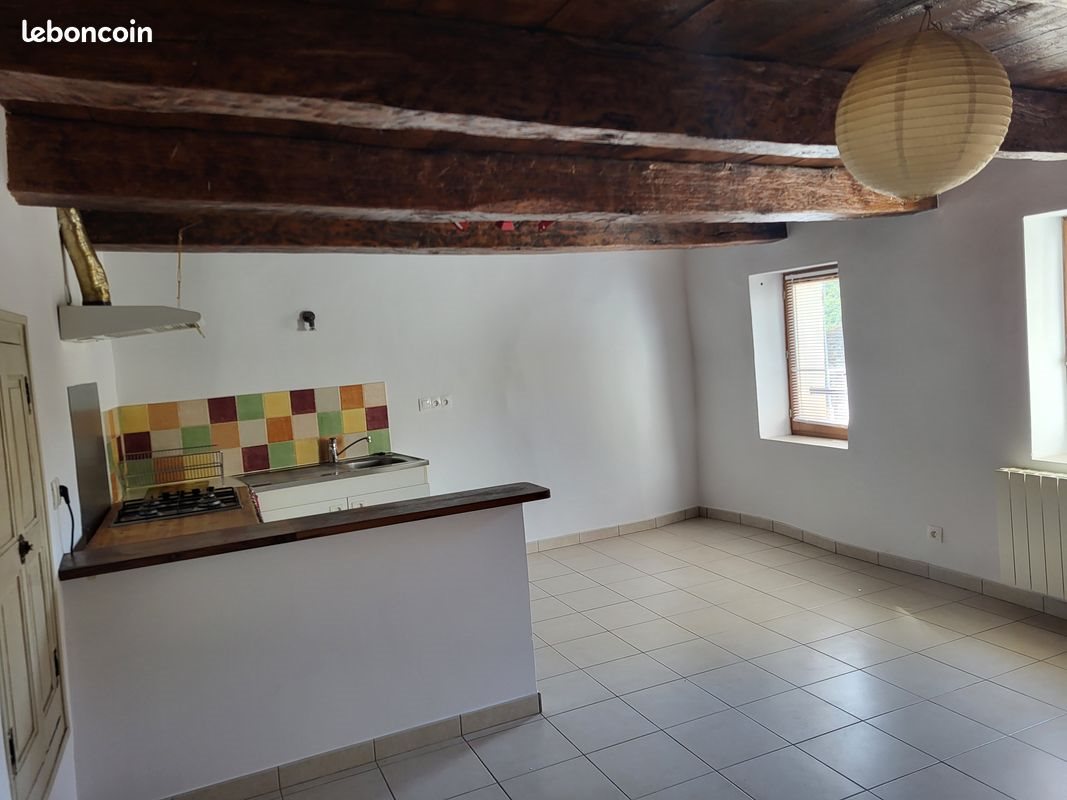 Maison à louer, 47m², Lardiers