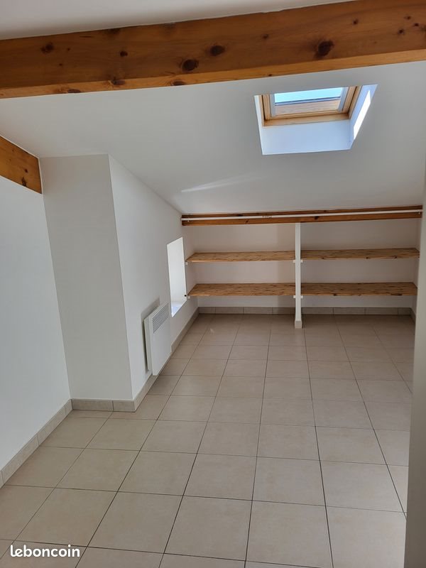 Maison à louer, 47m², Lardiers