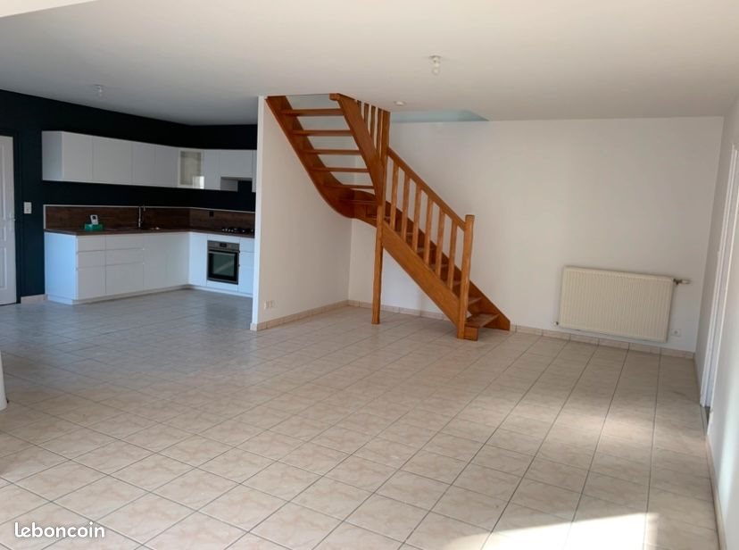 Maison à louer, 122m², Landivisiau