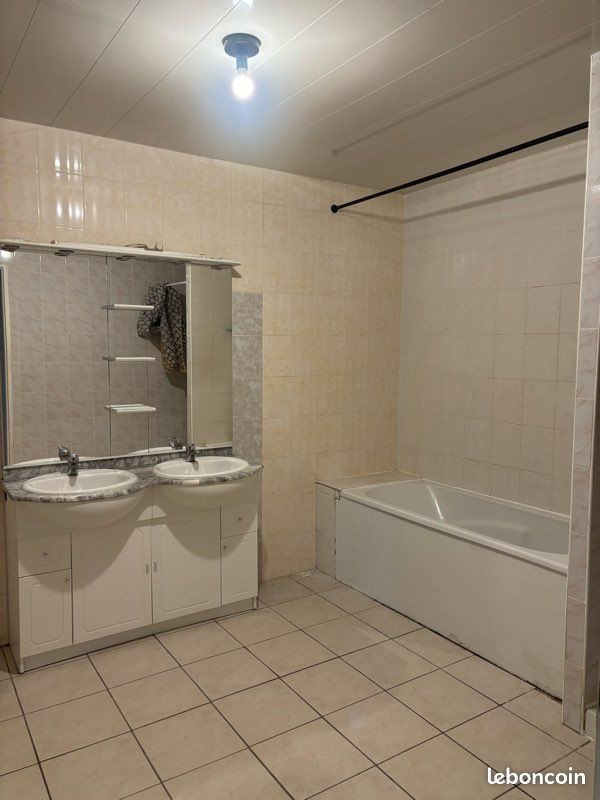 Appartement à louer, 100m², Champenoux