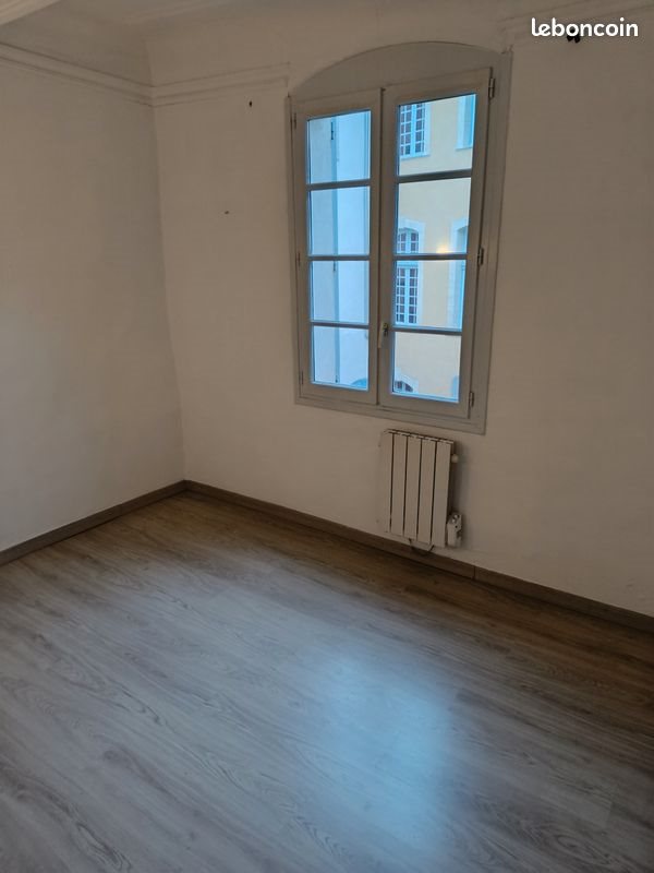 Appartement à louer, 55m², Riez