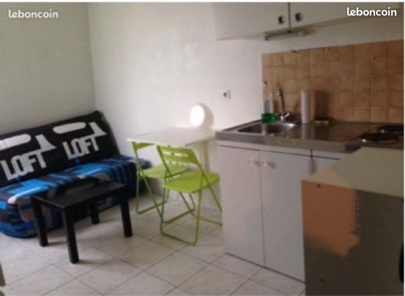 Appartement à louer, 15m², Paris 18ème