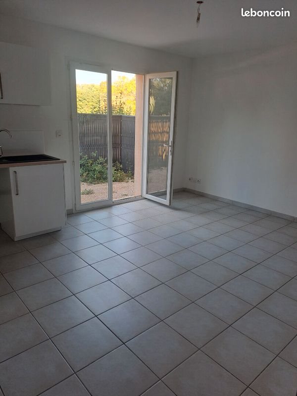 Appartement à louer, 47m², Gémenos