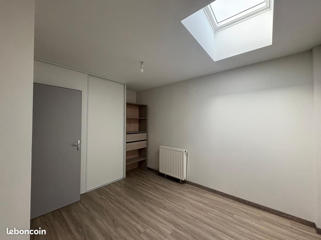 Maison à louer, 93m², Roquefort