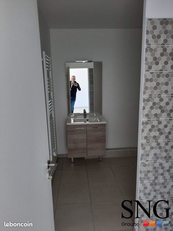 Appartement à louer, 42m², Garons