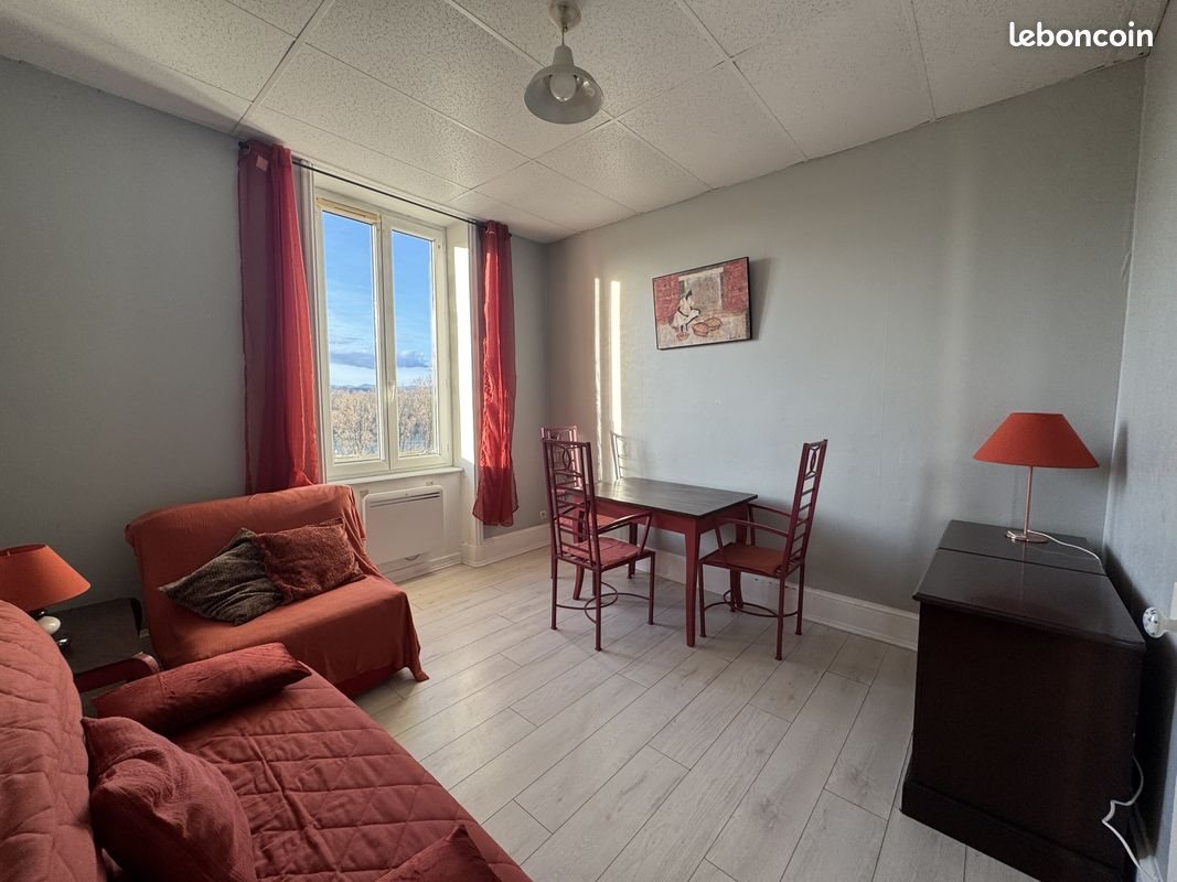 Appartement à louer, 45m², Ternay