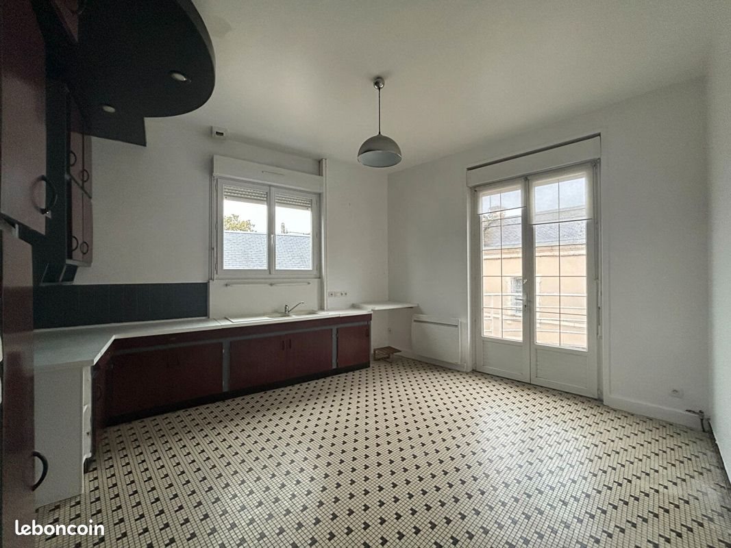 Appartement à louer, 129m², Civray