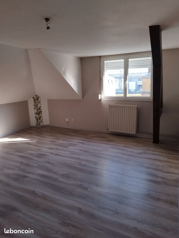 Appartement à louer, 30m², Sedan