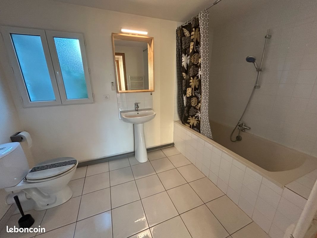 Appartement à louer, 45m², Saint-Denis-en-Bugey