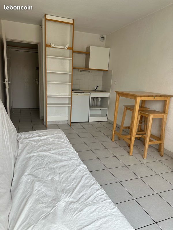 Appartement à louer, 19m², Marseille 5ème