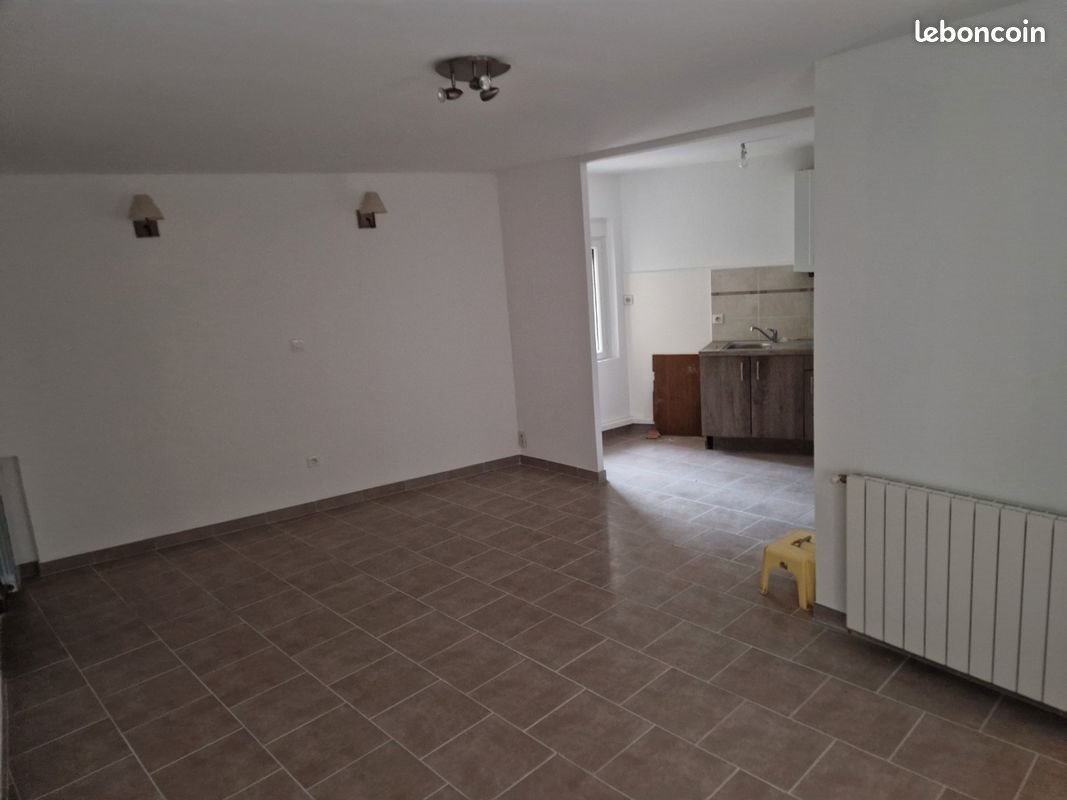 Appartement à louer, 28m², Pont-Saint-Esprit
